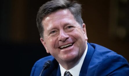 il-presidente-degli-stati-uniti-donald-trump-ha-nominato-un-capo-per-la-“forza-di-super-intelligence”-della-casa-bianca.-bao-quoc-te